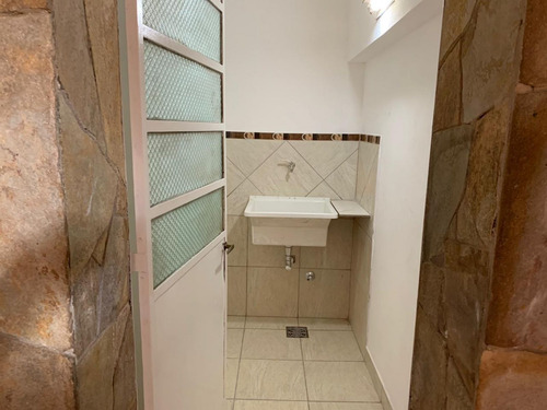 Casa En Planta Baja Con Patio Barrio Belgrano