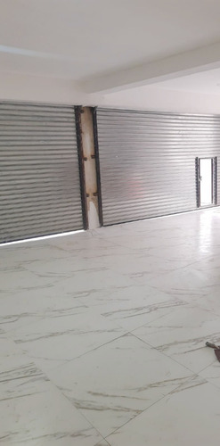 Imagen 3 de 8 de Local En Alquiler De 35mts2 Illia Al 100 Villa Sarmiento