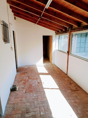 Casa En Ph Totalmente Independiente En Esquina Todo En Una