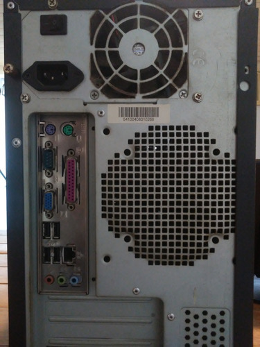 Pc De Escritorio Completa (pentium E5300 2,6 Ghz Monitor 19 (Usado)