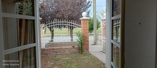 Casa 2 Dormitorios Y Jardin