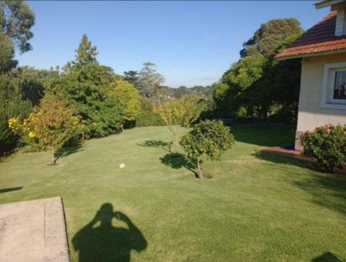 Casa En Venta - 3 Dormitorios 2 Baños - 600mts2 - General Pueyrredón