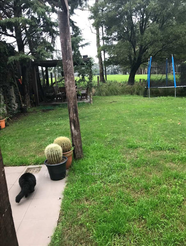 Imagen 10 de 15 de Casa En Venta 3 Dormitorios Barrio Cerrado.