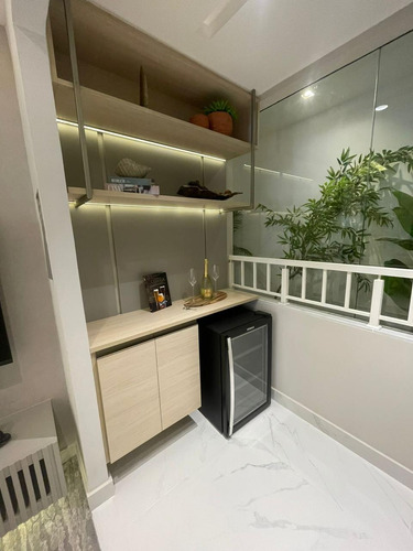Casa Ampla E Com Bastante Espaço