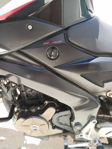 Bajaj Rouser 200ns