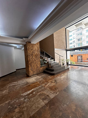 Barbara Rueda Alquila Apartamento En La Trigaleña Valencia