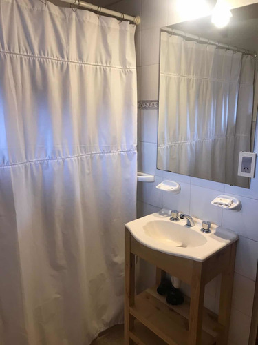 Imagen 4 de 16 de Alquiler Temporario: Amplio Departamento 3 Ambientes- 2 Cuartos Y 1 Baño.$25.000 Pornoche