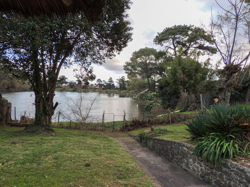 Casa A Reciclar En Venta Parque Miramar Fondo Al Lago