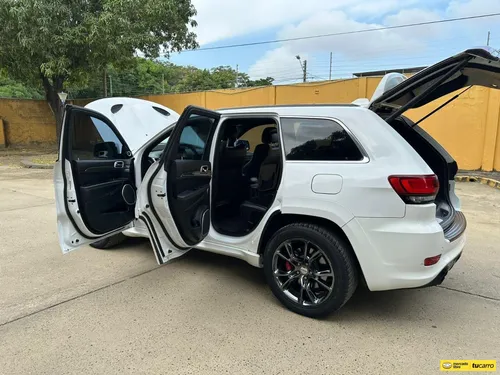 Jeep Grand Cherokee 6.4 Srt8