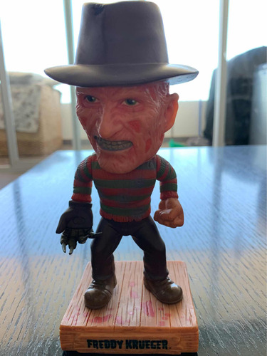 Freddy Krueger Muñeco