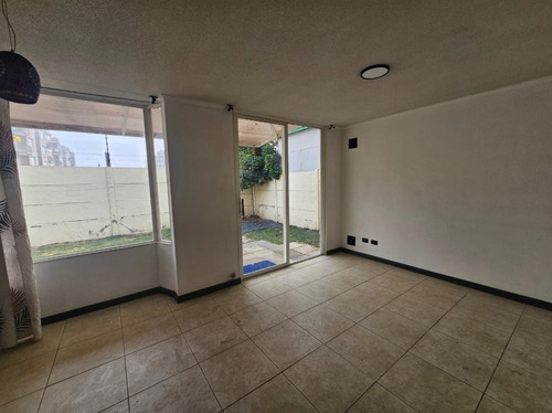 Casa En Micro Barrio De Valle Grande, Lampa