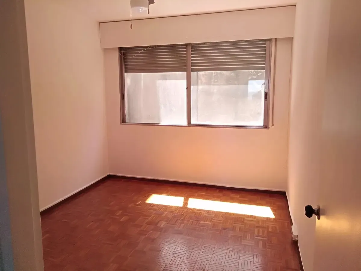 Apartamento Sobre Rambla Pocitos 3 Dormitorios En Alquiler En Pocitos · Foto 2