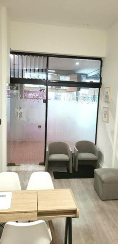 Imagen 2 de 10 de Local Comercial En Galería - Av. Cabildo 2000 - Belgrano