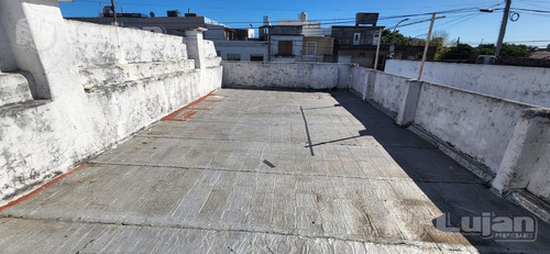 Imagen 10 de 15 de Casa 4 Amb Mataderos Con Patio Y Terraza