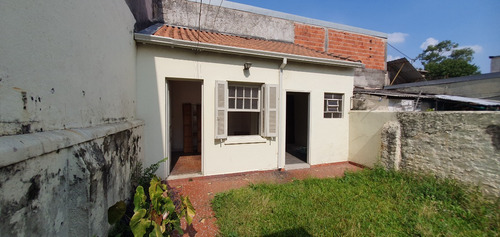 Casa P/ Alugar Na Lapa - Próximo A Estação De Trem - 3x Quartos - 2x Vagas Garagem