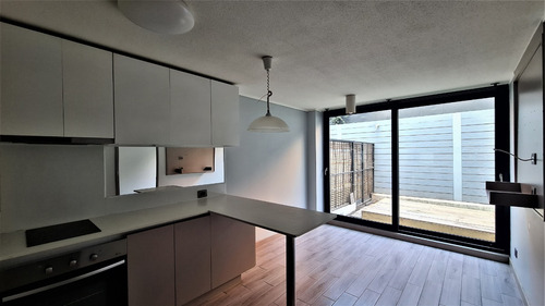 Vendo Primer Piso Con Patio Macul / Irarrázaval