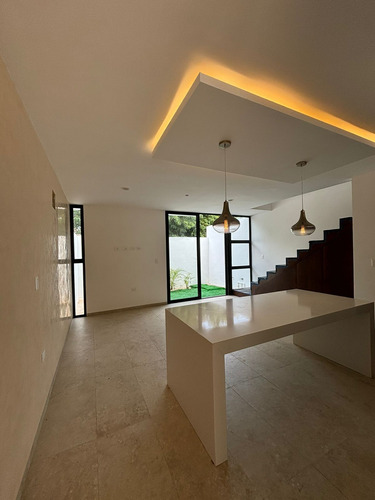 Townhouse Con Alberca En Venta En Temozón Norte, Mérida
