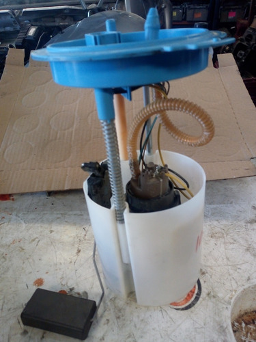 Bomba De Combustible Vw Mk5 # 1k0 919 051 Bh (oem) (Usado)