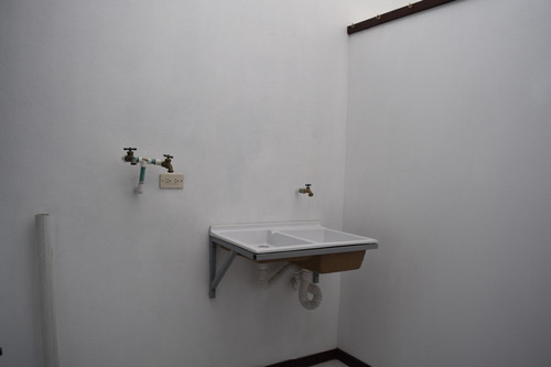 Imagen 9 de 20 de Apartamento Tipo Casita En Residencial Santa Isabel, San Pablo De Heredia. A 500 Mts Gimnasio Power Fit, Cerca De Supermercados, Trasporte Publico Y Comercio General