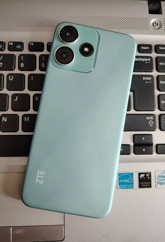 Zte Blade V50 Smart 128gb Turquesa (Usado)