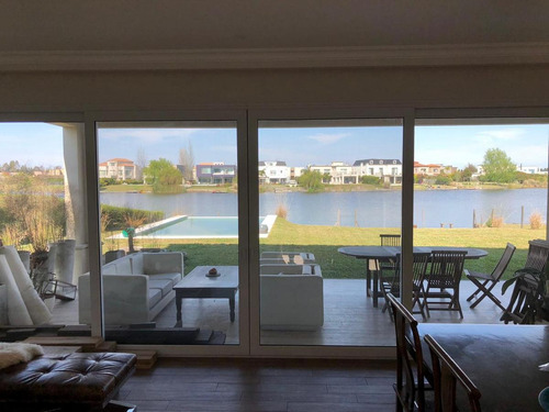 Imagen 13 de 30 de Exelente Casa Al Lago En San Francisco - Villa Nueva - Con Renta