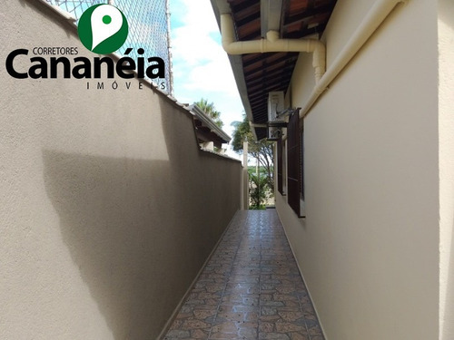 5 Dormitórios (2 Suítes) Frente Ao Mar Com Garagem E Rampa Náuticas, No Parque Náutico Em Cananéia/sp - Ca00058 - 34836522