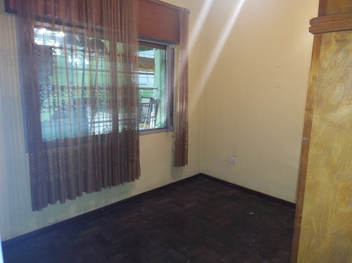 Casa 4 Ambientes Con Cochera