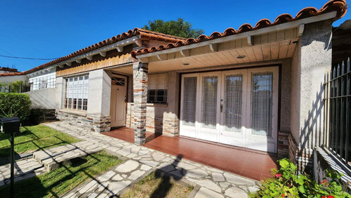 Venta Casa 3 Amb Patio Pileta Cochera, Quilmes 