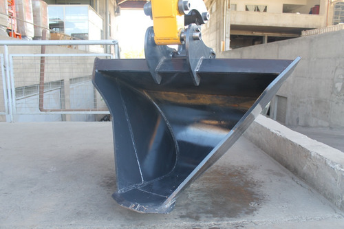 Cucharon Balde Trapezoidal Para Retroexcavadora