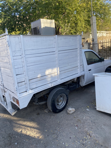 Nissan Estaquitas 1999 En Perfectas Condiciones Motor Recién