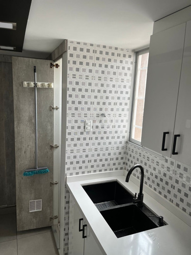 Imagen 25 de 27 de Departamento Recién Remodelado. Moderno.terminaciones De 1ra