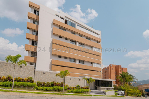 Apartamento A Estrenar En Mirador De Los Campitos I Cr- 24-19939