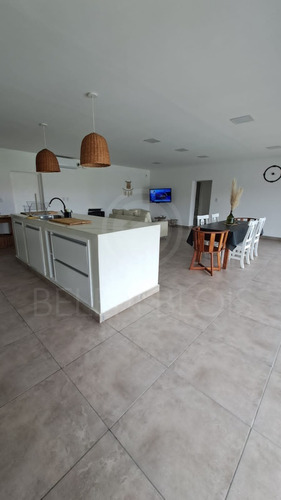 Imagen 13 de 21 de Casa Quinta En Venta - Tandil - Pio Xll