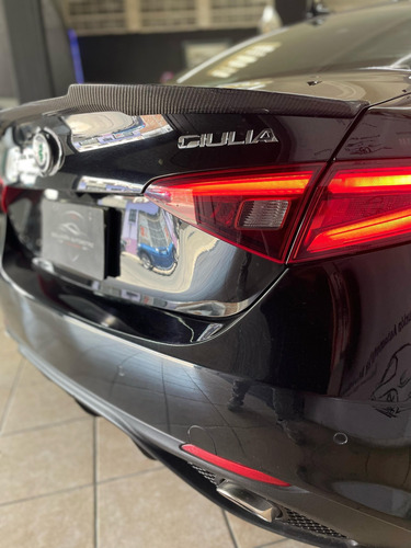 Alfa Romeo Giulia 2.0 Ti At