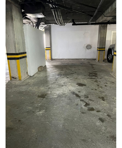 Apartamento Ubicado En La Urbanización Loma Linda