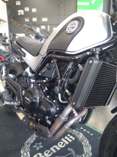 Benelli Leoncino 500 2021 Usada 2500km Impecable L.p.tranf