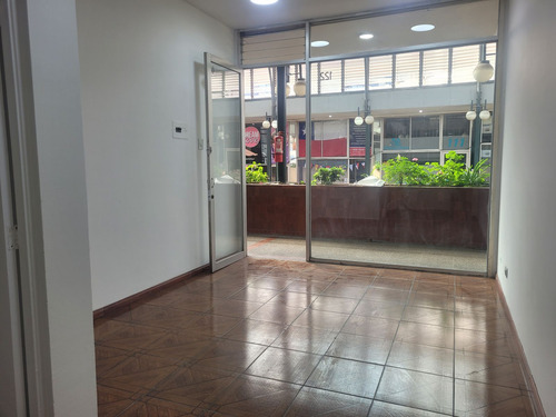 Arriendo Local Comercial Rampa De Las Flores/ Metro Manquehu