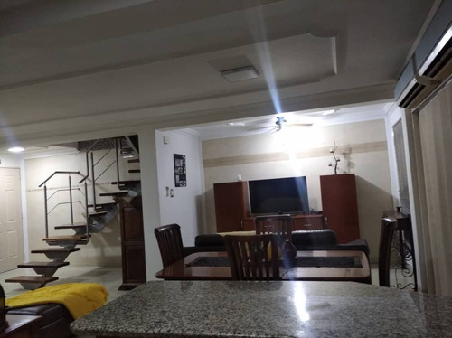 Imagen 16 de 18 de Se Vende Townhouse En Naguanagua. Yl