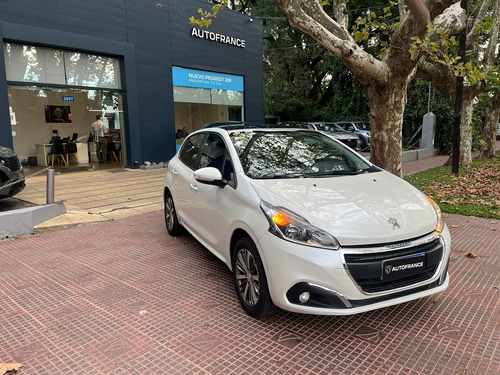 Peugeot 208 1.6 Allure