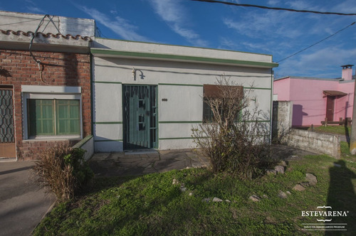 Imagen 1 de 9 de Casa En Venta De 3 Dormitorios En Minas (ref: Est-564)