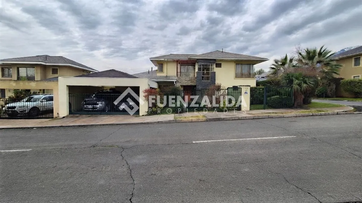 Imagen 1 de 30 de Casa En Venta De 5 Dorm. En Peñalolén