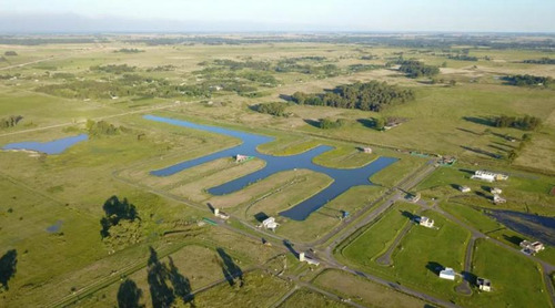 Venta- Lote Con Fondo A La Laguna En Barrio Cerrado Tiempos De Canning