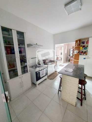 Imagem 4 de 15 de Casa 5 Dormitórios Para Locação Anual Em Balneário Camboriú - 5921