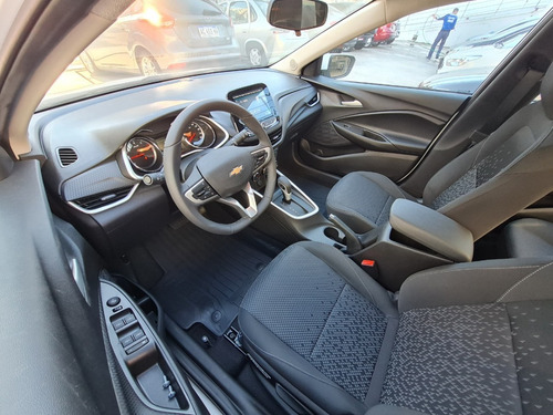 Imagen 18 de 25 de Chevrolet Onix Plus Pv