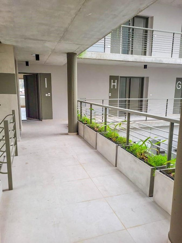 Imagen 20 de 30 de Departamento En Venta De Dos Ambientes En Centro De San Fernando.