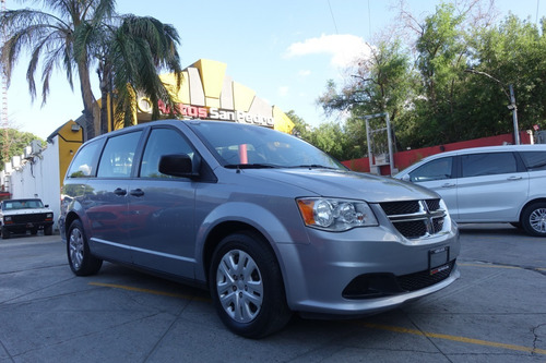 Imagen 2 de 13 de Dodge Grand Caravan 2018
