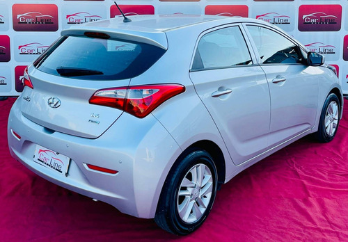 Imagem 3 de 8 de Hyundai Hb20 1.6 Comfort 16v Flex 4p Manual