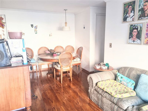 Departamento En Venta De 2 Dorm. En Santiago