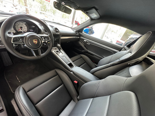 Estrena Auto!!! Es Un Azul Hermoso Y Con Poco Kilometraje