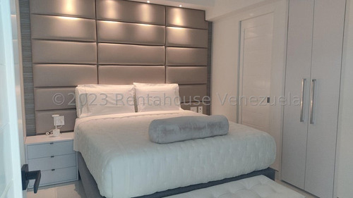 Imagen 10 de 24 de Bello A Estrenar Y Remodelado Con Buen Gusto En El Rosal, Caracas, Código: 23-25836 Mvg